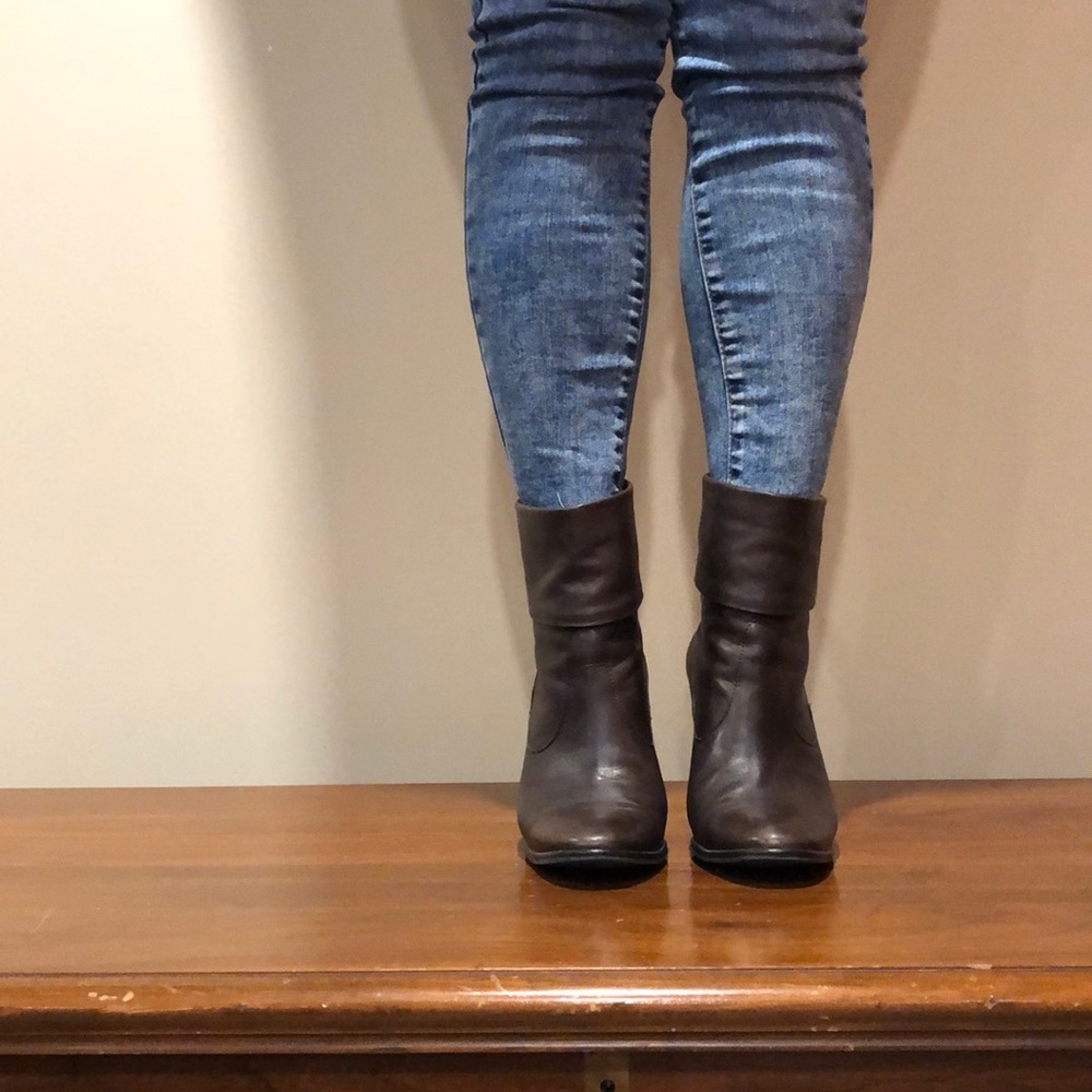 Everyday brown heeled boots